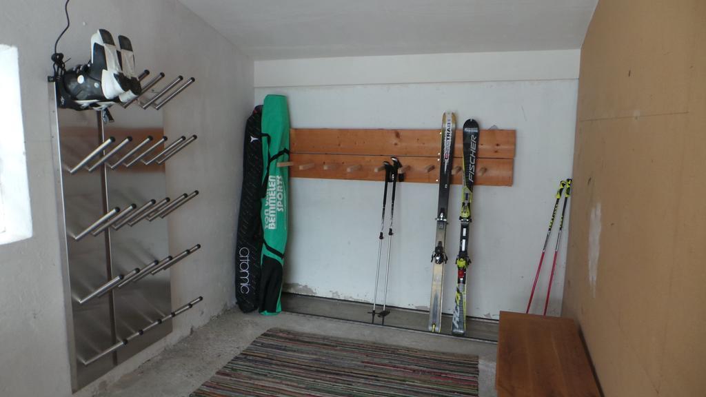 Appartement Christoph Ried im Zillertal Kamer foto